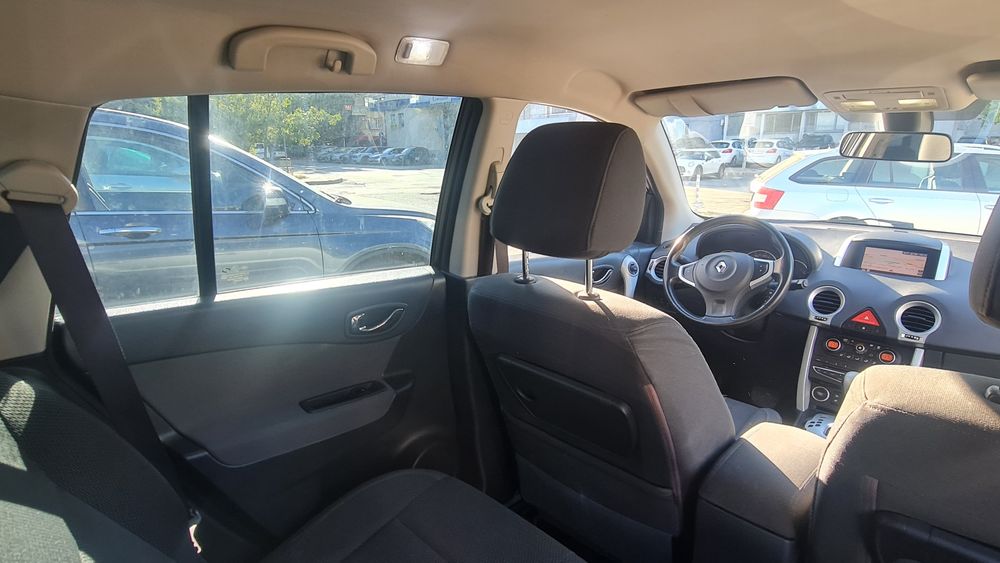 Предни и задни седалки Renault Koleos