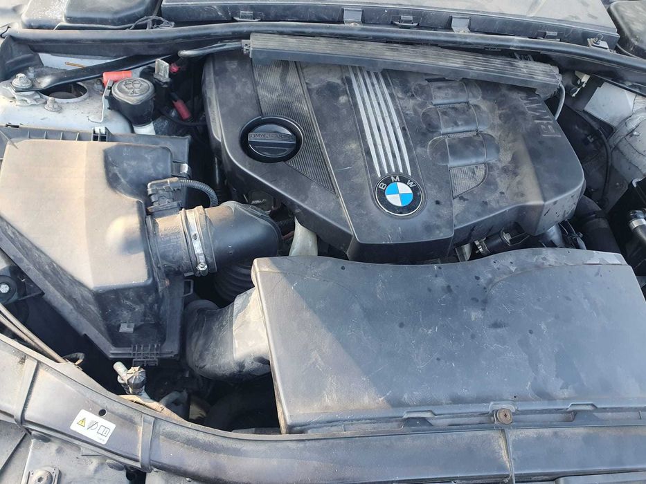 Dezmembrez BMW 320D E92 COUPE SPORT  2012