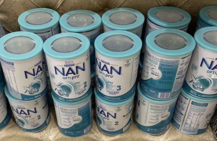 Nan smesida qolgan bo'sh idishlar