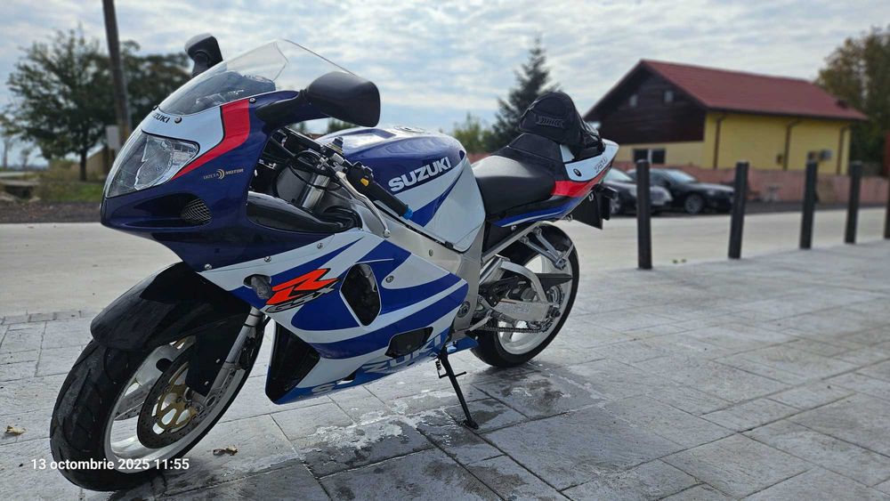 Suzuki GSX-R 750 K1