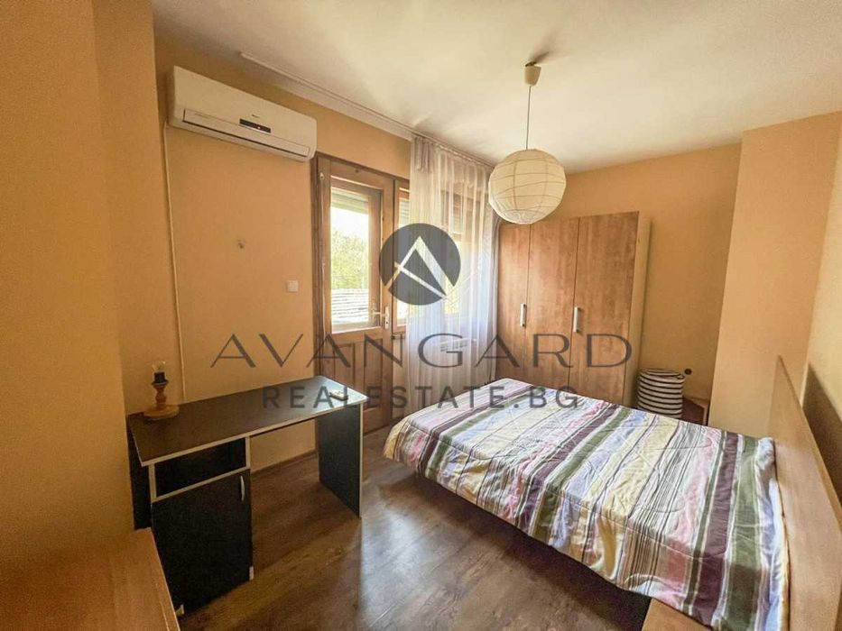 Продава се Тристаен апартамент в Пловдив, Център - 100 кв.м за 994 €/кв.м - Снимка #4