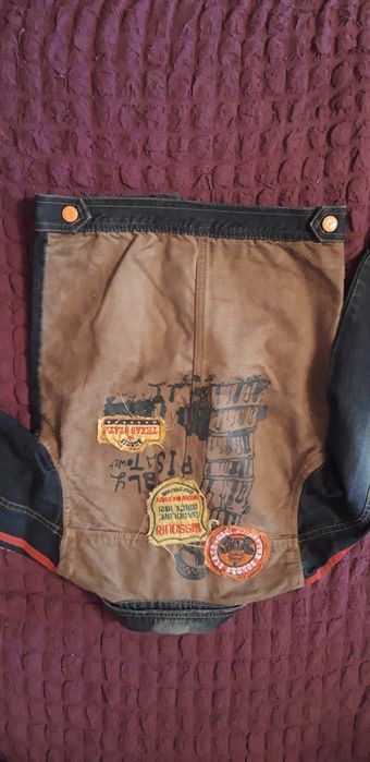 Джинсовая куртка