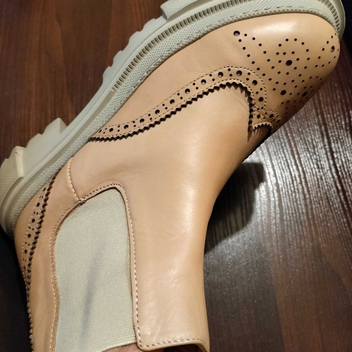 Ботинки челси бежевые