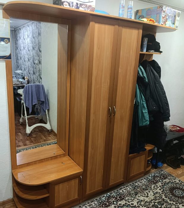 Продам прихожую 30000 тенге