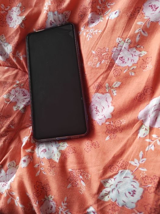 Mi 9t sotiladi 64gb bez karopka dakumenti yuqolgan