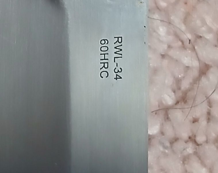 Blaser R8 Limited Edition.Нож Блазер