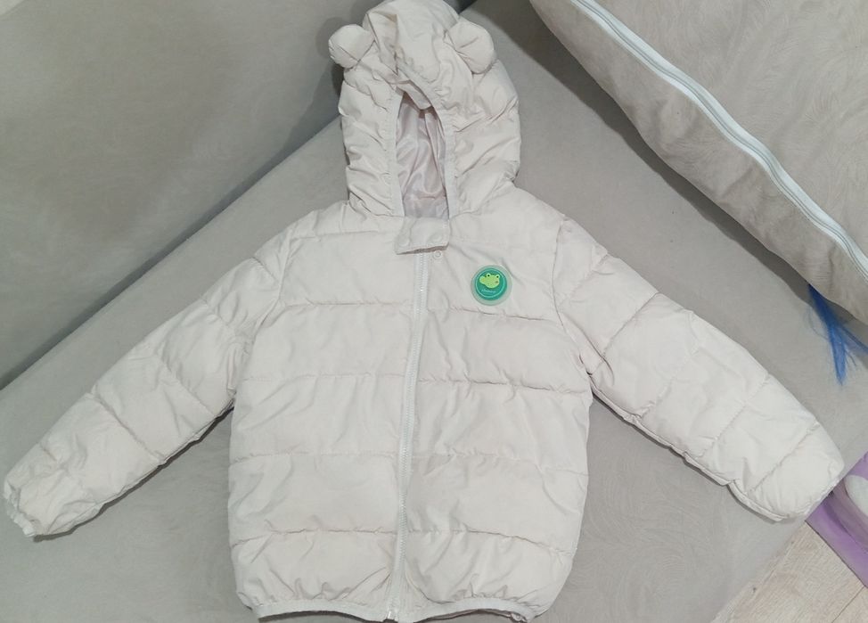 Продам детскую курточку