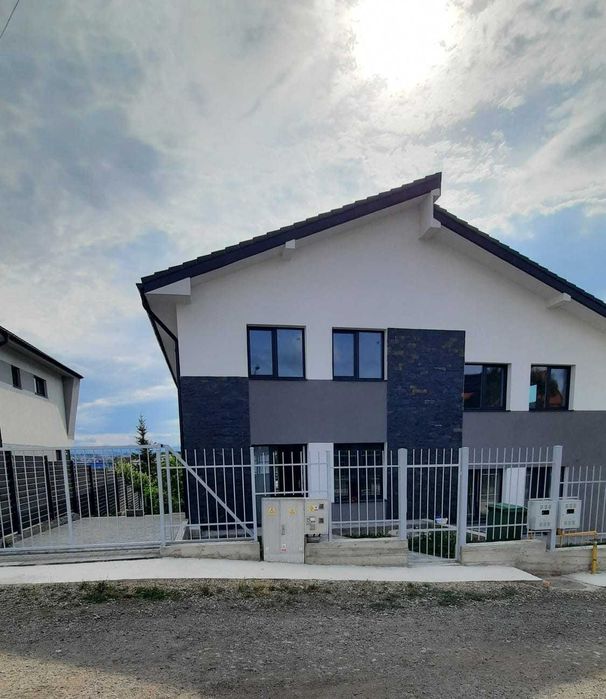 Casa de vanzare duplex 5 camere Cluj-Napoca