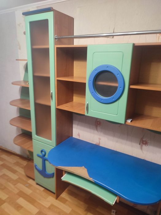 Стенка в детскую