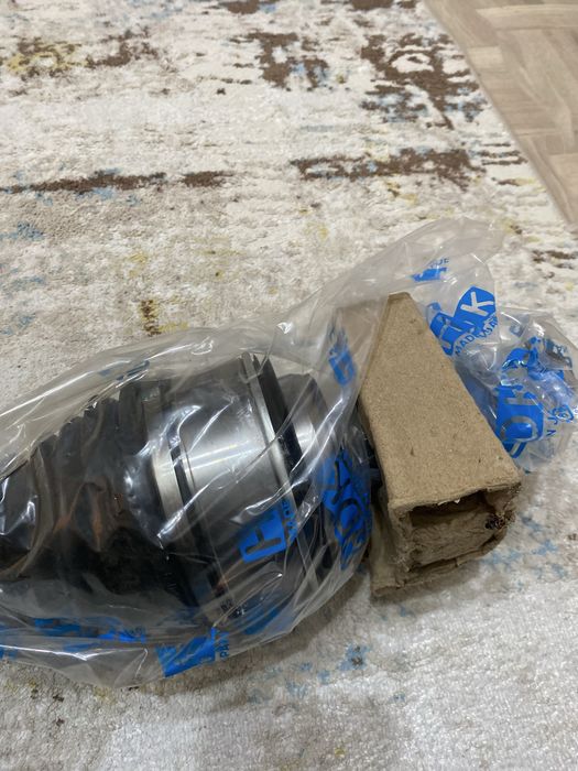 Продам Привод граната лексус 570