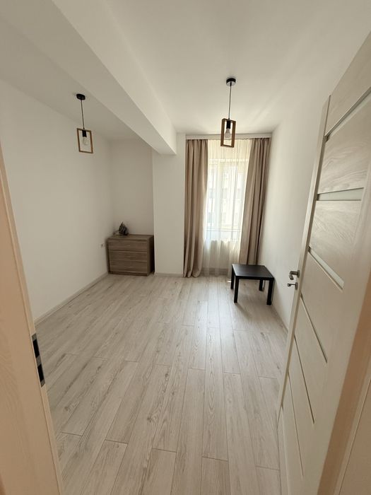 Inchieriez Apartament 3 camere modern + Parcare Complex Kristal Residence Metalurgiei Metrou Aparatorii Patriei