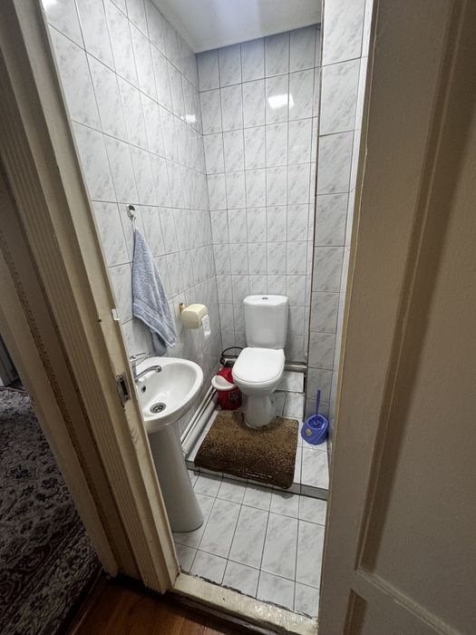 Oybek metro 4 xonali uy.