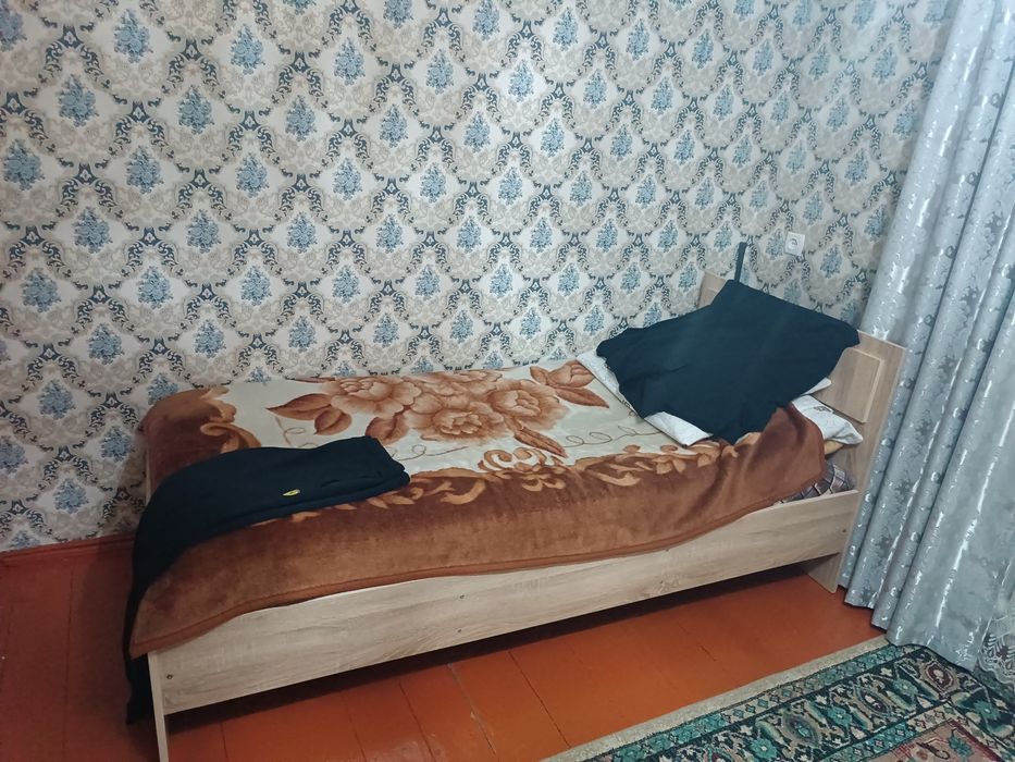 Продам 2 кровати в очень хорошем состоянии почти новые