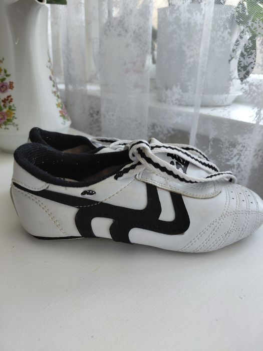 Кросовки  для борьбы , бокса тек вон до и тд