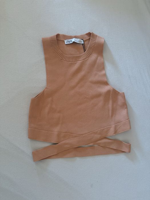 Нов топ на Zara размер S