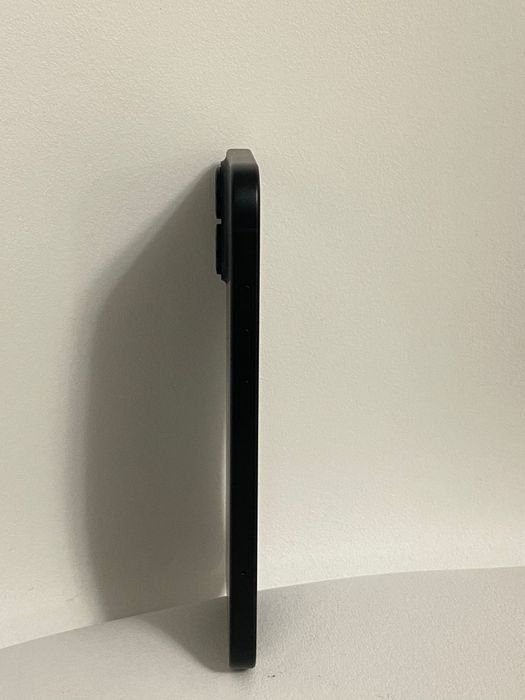 Прадавам IPhobne 16