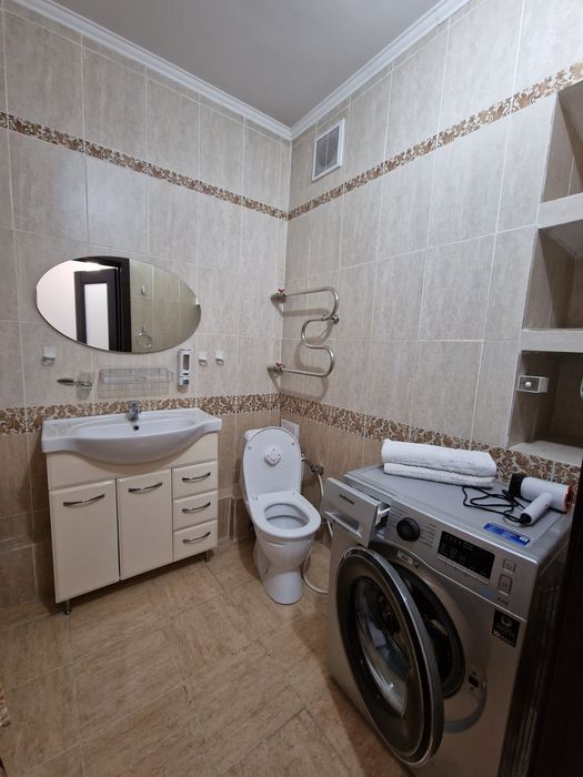 Сдам 2 х ком квартиру посуточно