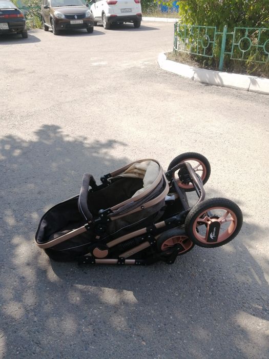 Продам срочно коляску в отличном состоянии трансформер