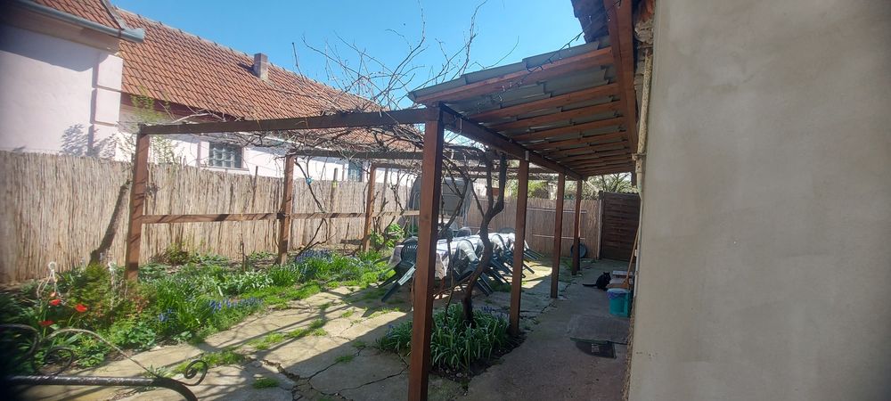 Vând casă în Biharia