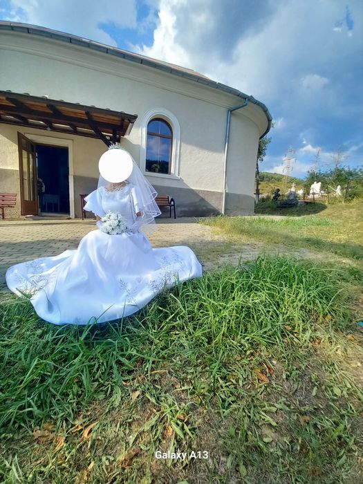 Vând rochie de mireasa predare personală