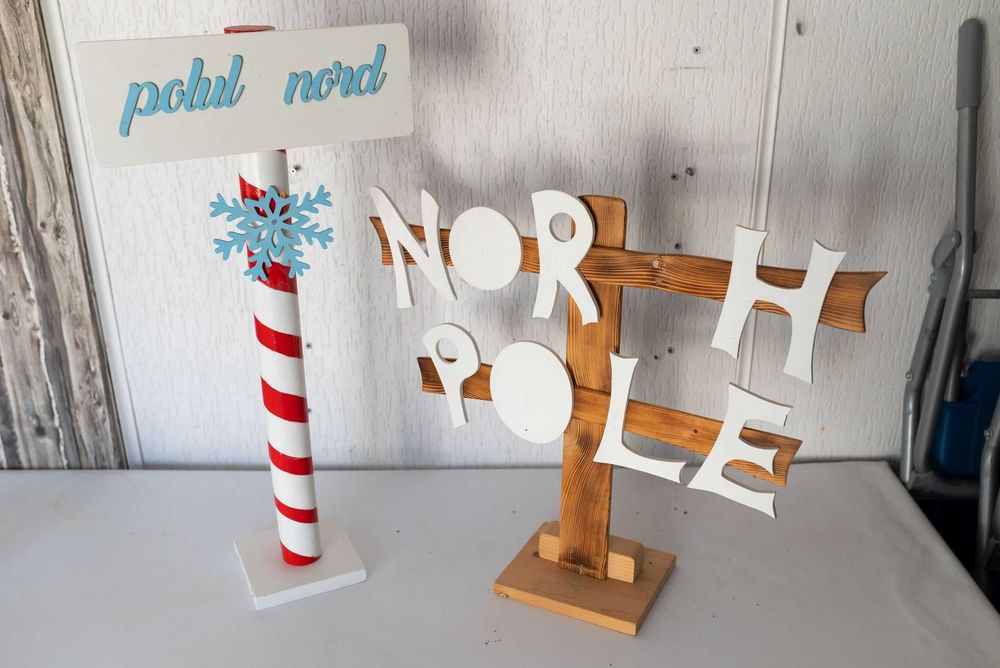 Recuzita foto - indicatoare Santa Claus