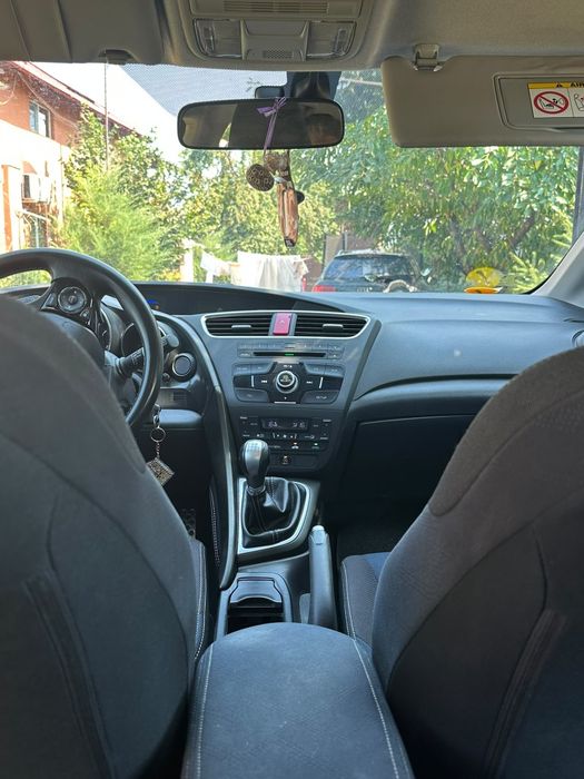Honda civic 5 DR