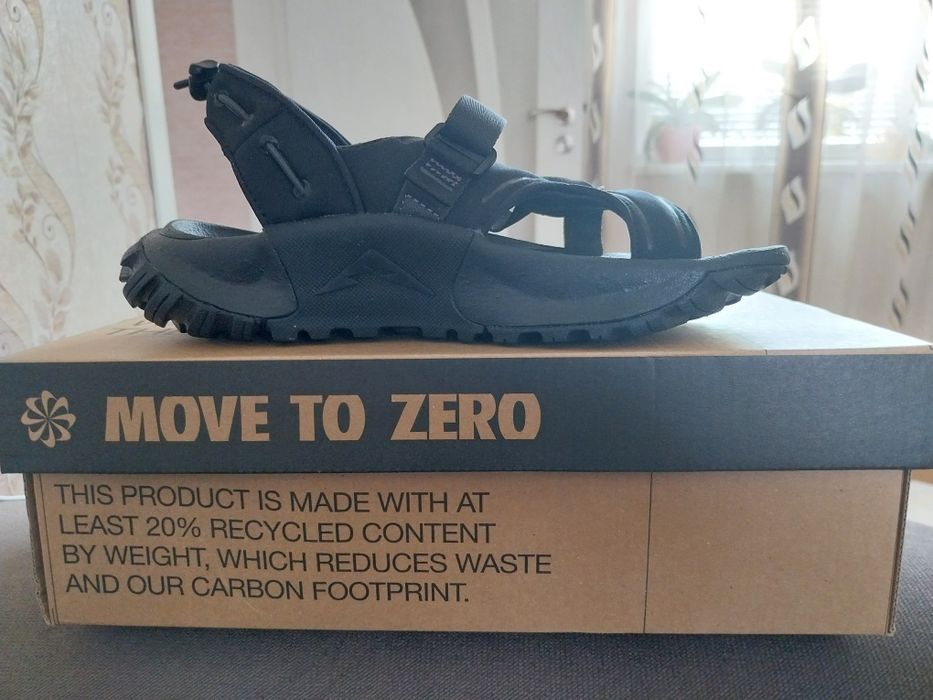 Чисто нови дамски сандали Nike