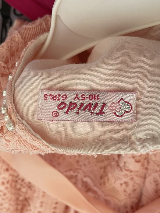 Детское платье. Цена 5000. Белое 5000.