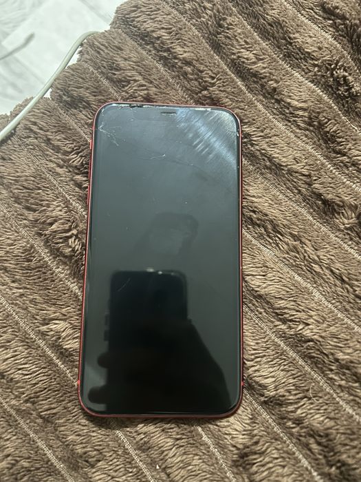 В продаже айфон 11