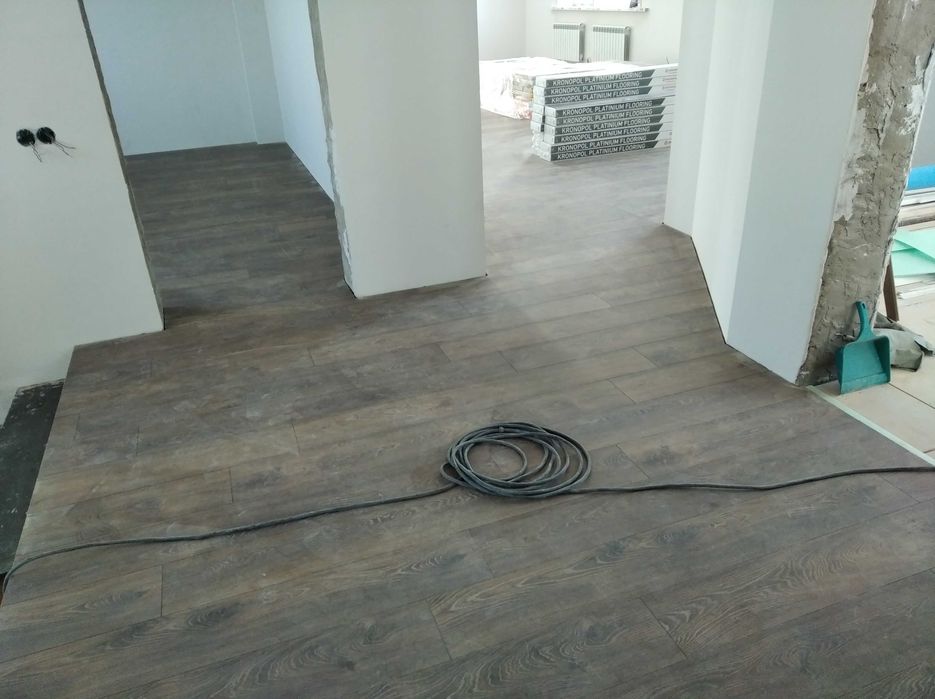 Плотник:Ламинат, кварцвинил, двери, декорпанели, вагонка, бани