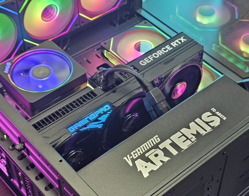 RTX5070 / Ryzen 7 7800X3D / 32GB DDR5 / 1TB NVMe DR5070700X3D-1 НОВ