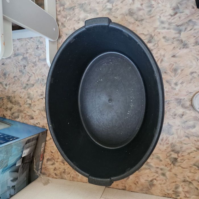 Таз хозяйственный