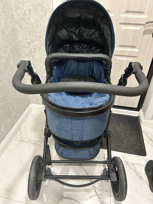 Коляска для младенцев