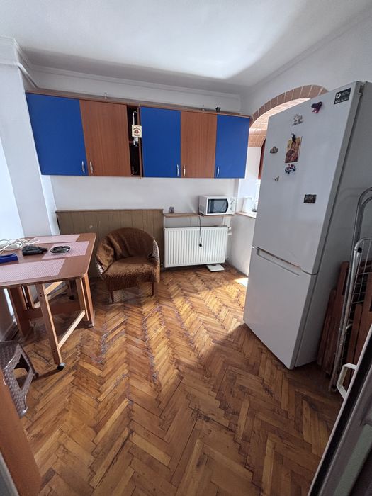 2 camere de inchiriat