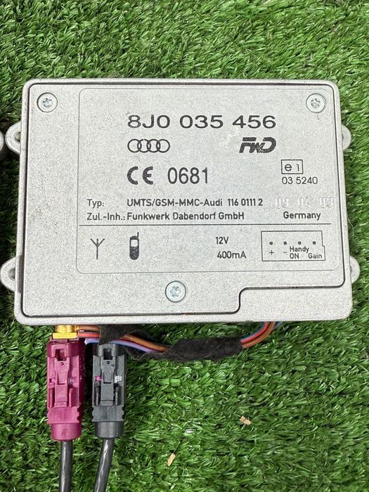 AMPLIFICATOR ANTENA (3 BUC.) AUDI A4 AVANT 2.0 DIESEL 2009 2009-2016 AUDI A6 C6 SEDAN 2.0 DIESEL 2009 2006-2010 COD OEM 8J0035456