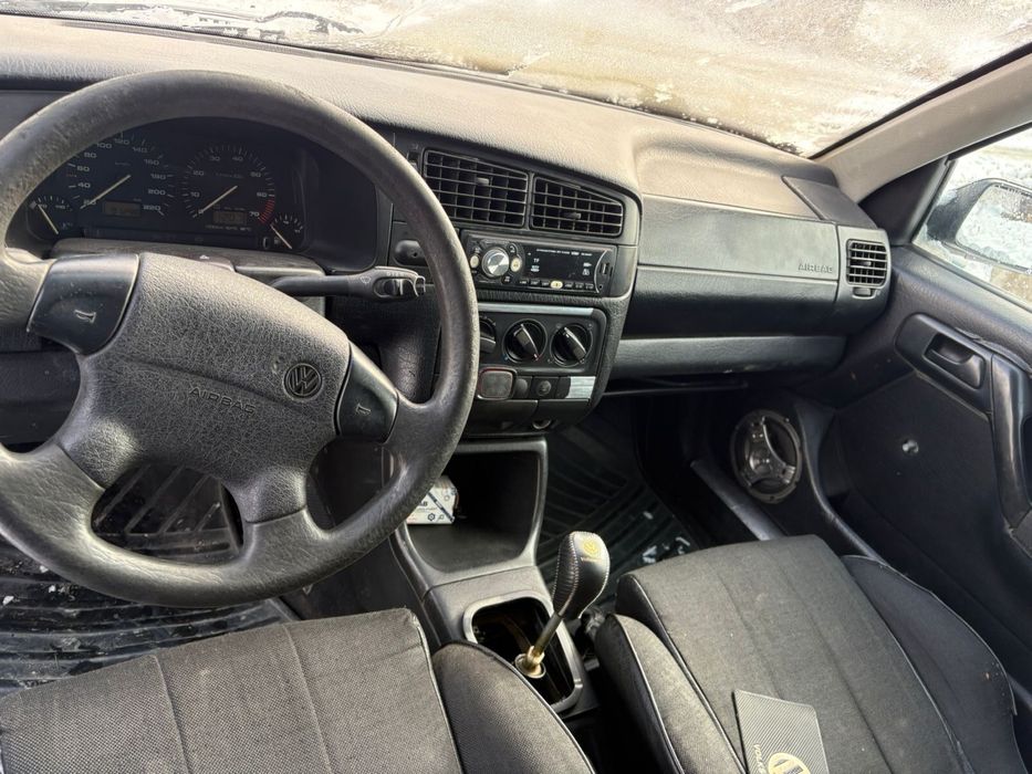 Volkswagen Golf серый