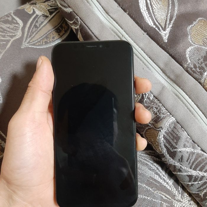 Сотка Iphone XS.