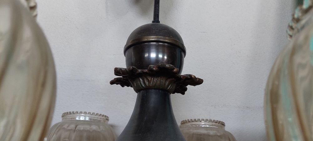 Lustra vintage cu 6 brațe.