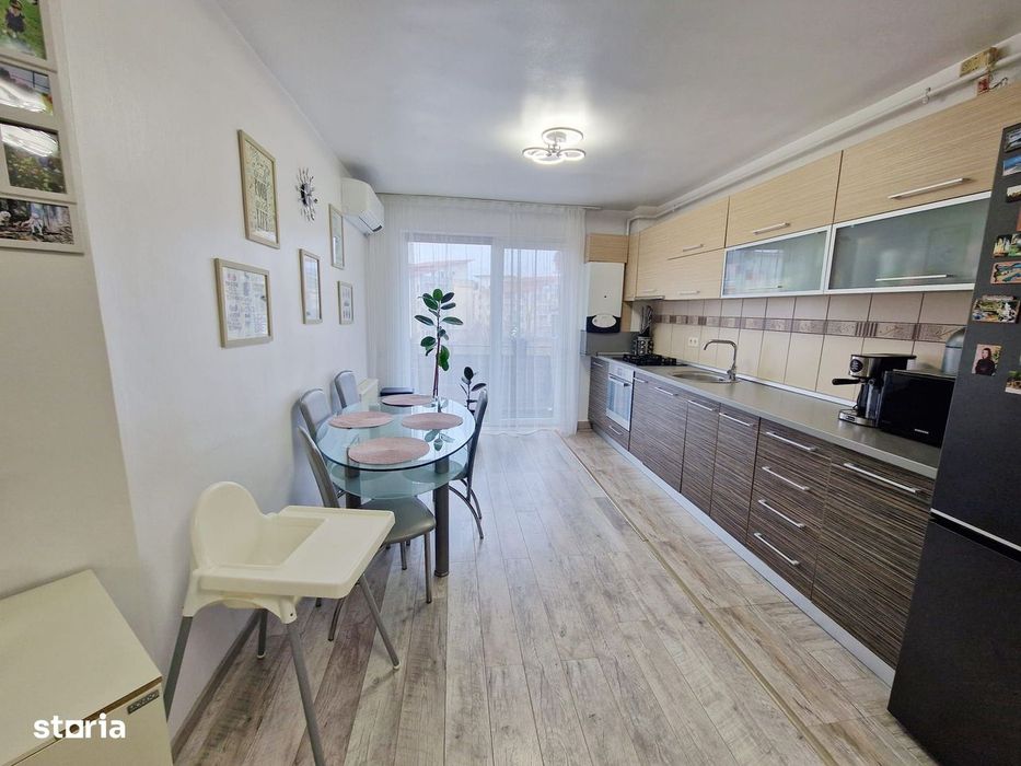 Apartament 3 camere, parcare, str Florilor Floresti Atelierul de Pizza