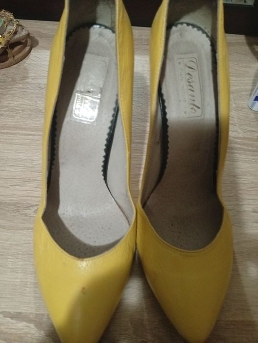 Pantofi piele purtati