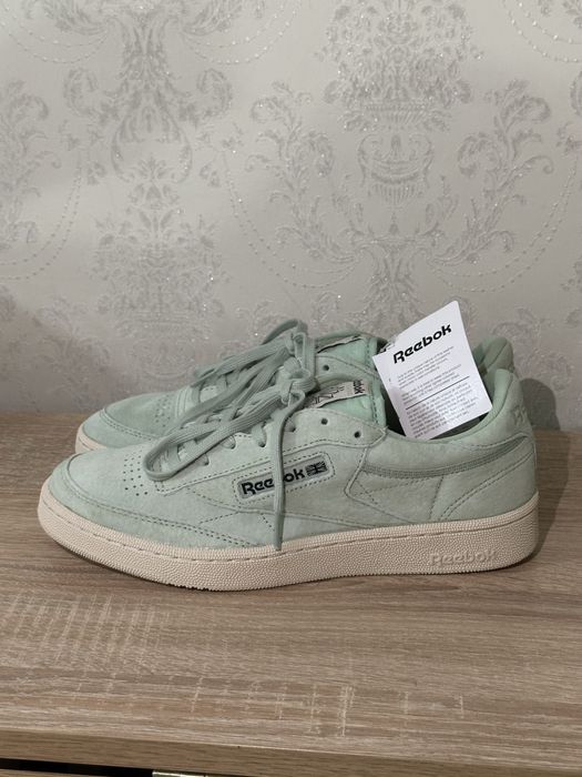 Reebok обувь новые