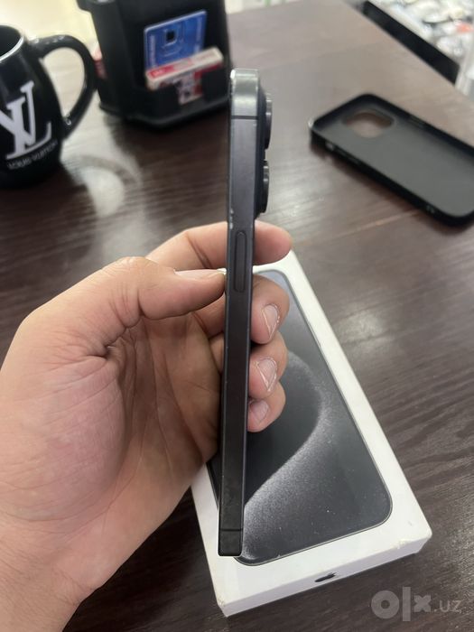 Iphone 15pro max 256gb xotira 80% yomkis karobka dakiment