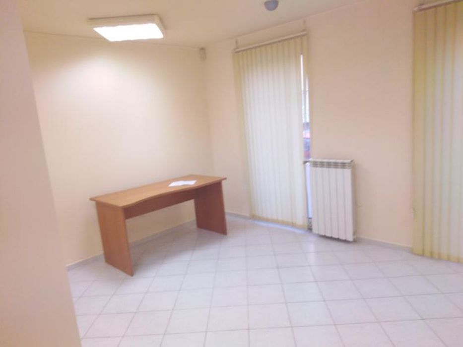Дава се под наем Офис в София, Гео Милев - 20 кв.м за 280.5 € - Снимка #2