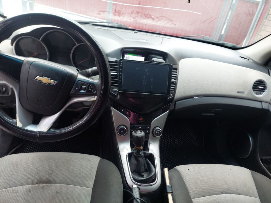 Продам машину шевроле круз