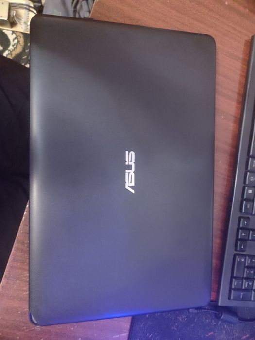 Noutbook Asus X751LJ
