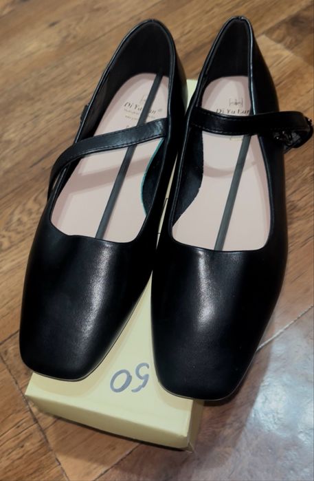 Новый Аяқ Киімдер Сатылады