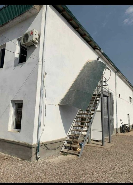 Продаётся 5 000 м² производственный цех.