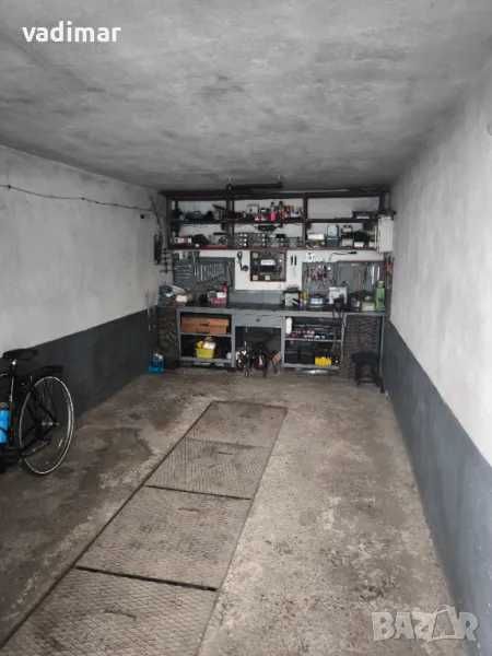 От собственик - гараж-монолит с канал, ток и вода – кв. Запад, Асеновград | 17 кв.м