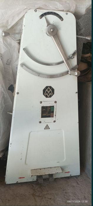 Тестораскатка. Хамир ёядиган аппарат