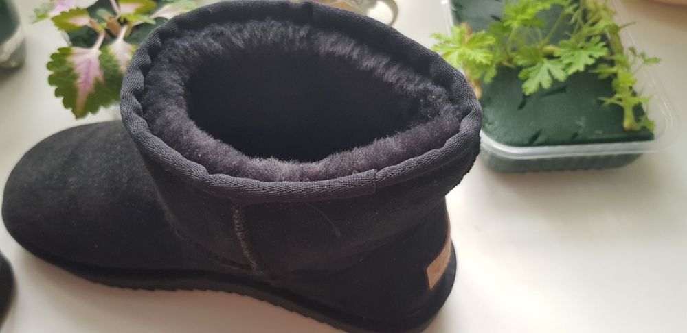 Угги чёрные на 38-39р